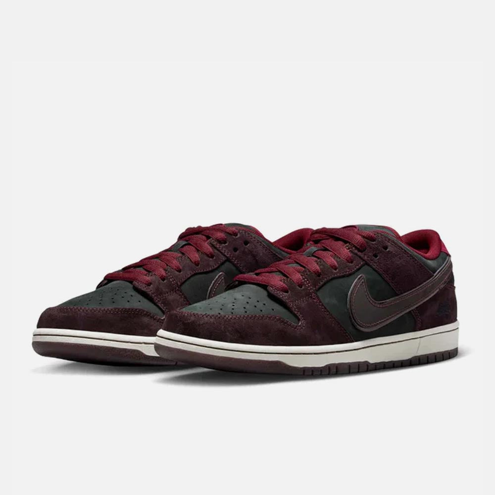 burgundy dunk low