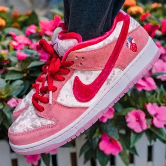 nike sb dunk low pro qs bright melon