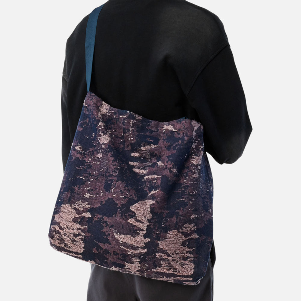 Dime MTL - Distressed Messenger Bag - Pink Camo