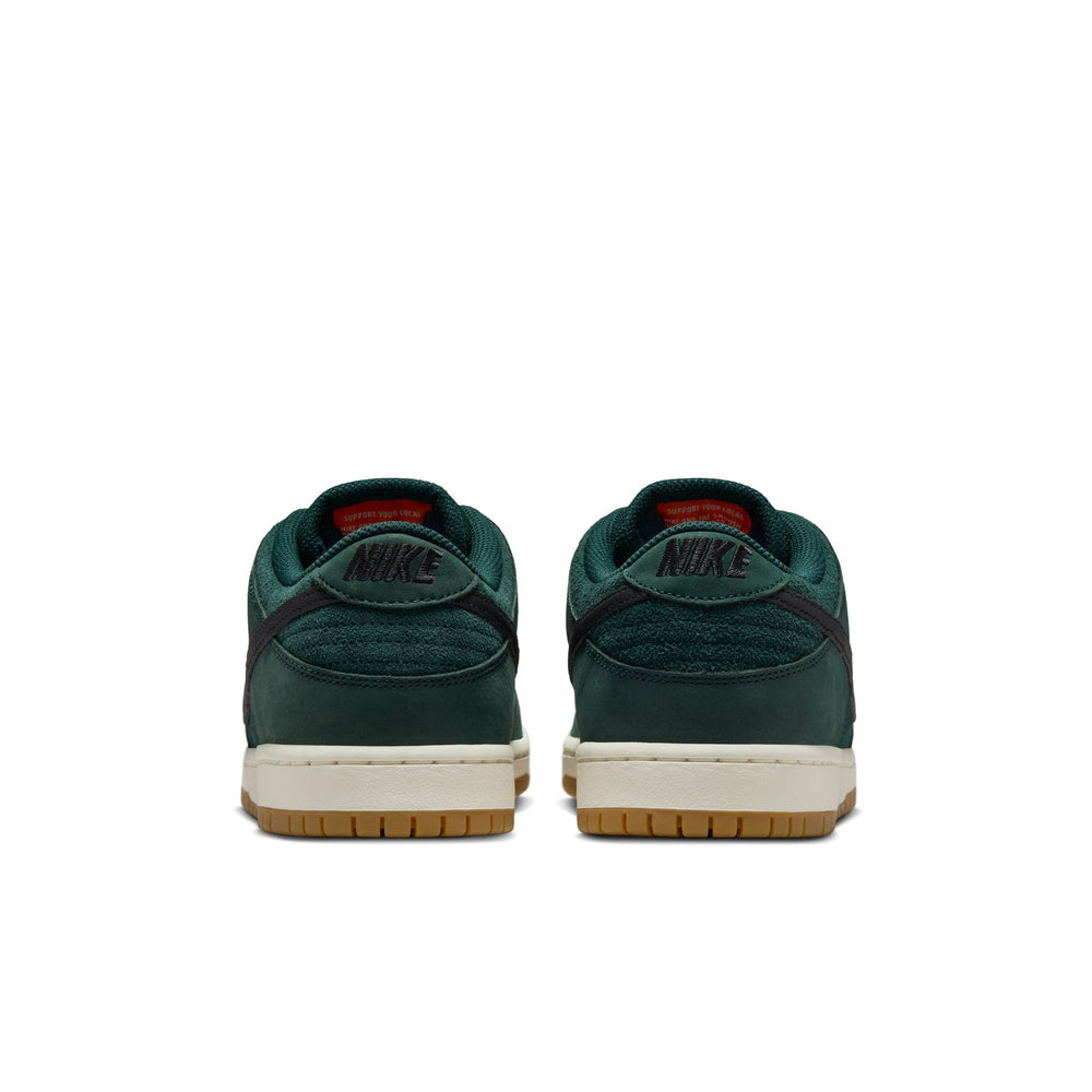 Nike SB - Dunk Low Pro Shoes - Deep Fir / Black - Fir - Sail