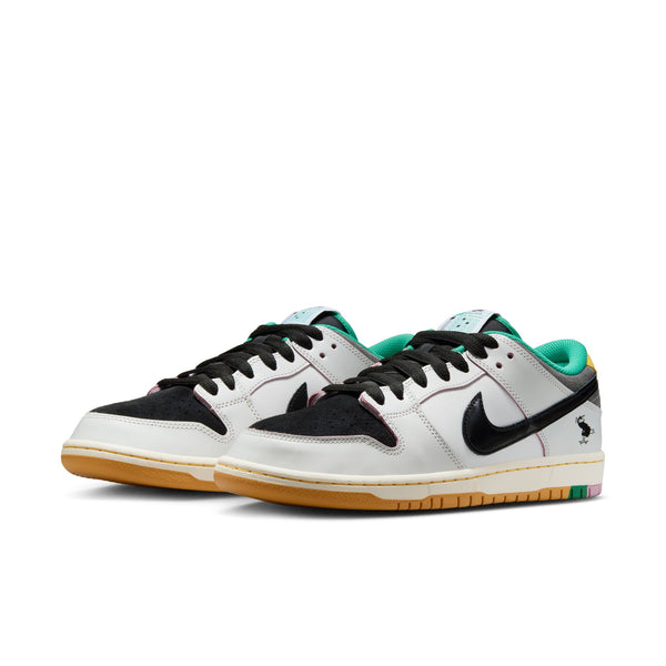 Nike SB - 'CSEF' Dunk Low Pro Shoes - Summit White / Black - White - Iron Grey