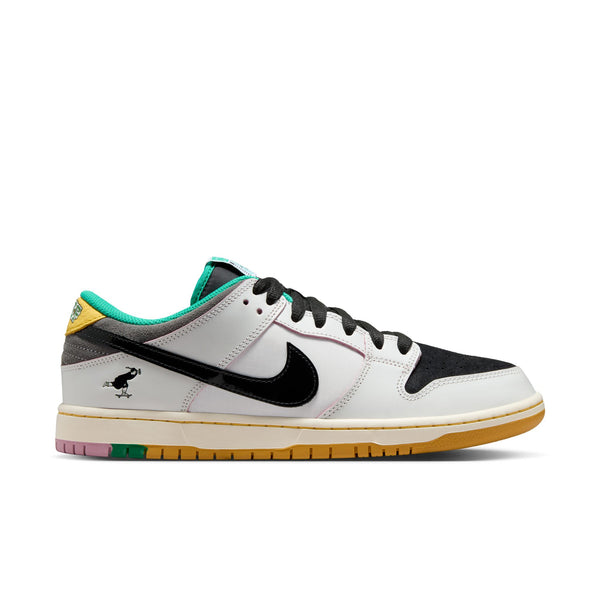 Nike SB - 'CSEF' Dunk Low Pro Shoes - Summit White / Black - White - Iron Grey