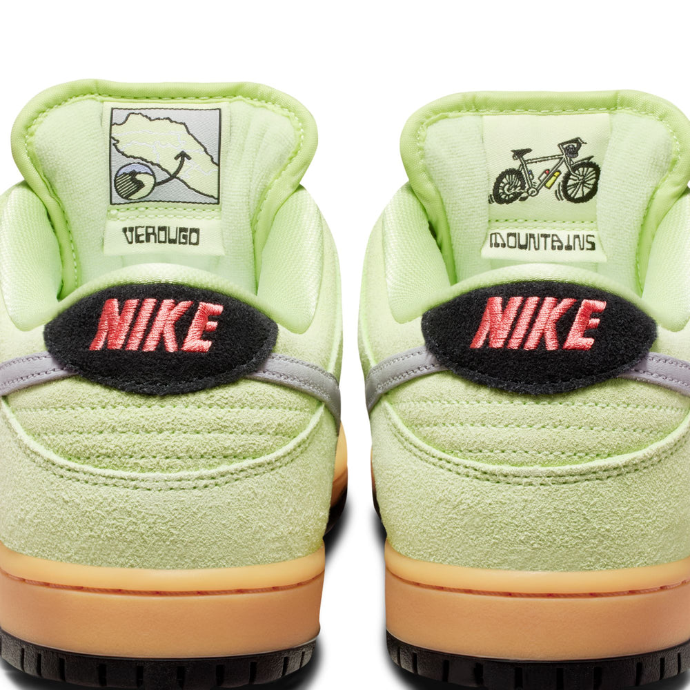 Nike SB - 'Verdugo Mountain' Dunk Low Pro Shoes - Light Liquid Lime / Wolf Grey - Black