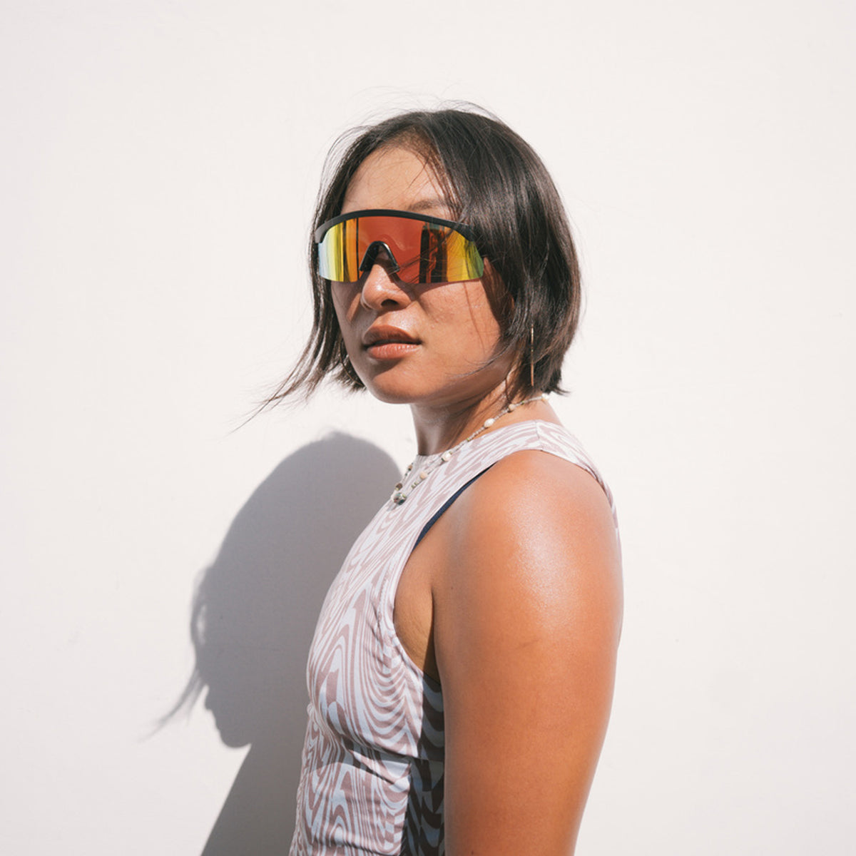 CHPO - Lelle Sunglasses - Shiny Black / Red Mirror