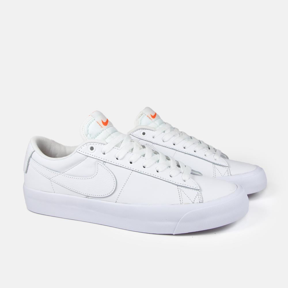 Nike SB - 'Orange Label' GT Blazer Low Shoes - White / White