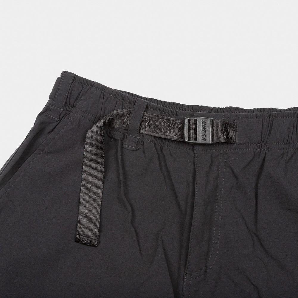 Nike SB - 9er Skate Shorts - Black / White