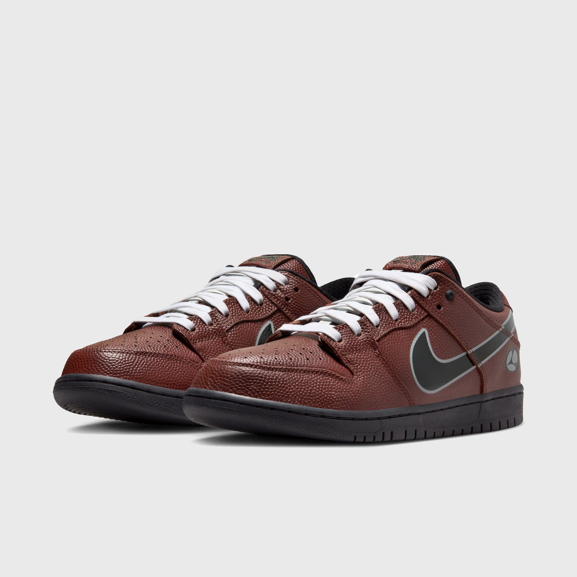 Nike SB - Dunk Low Pro LIMOSINE Shoes - Dark Pony / Black - Silver - White