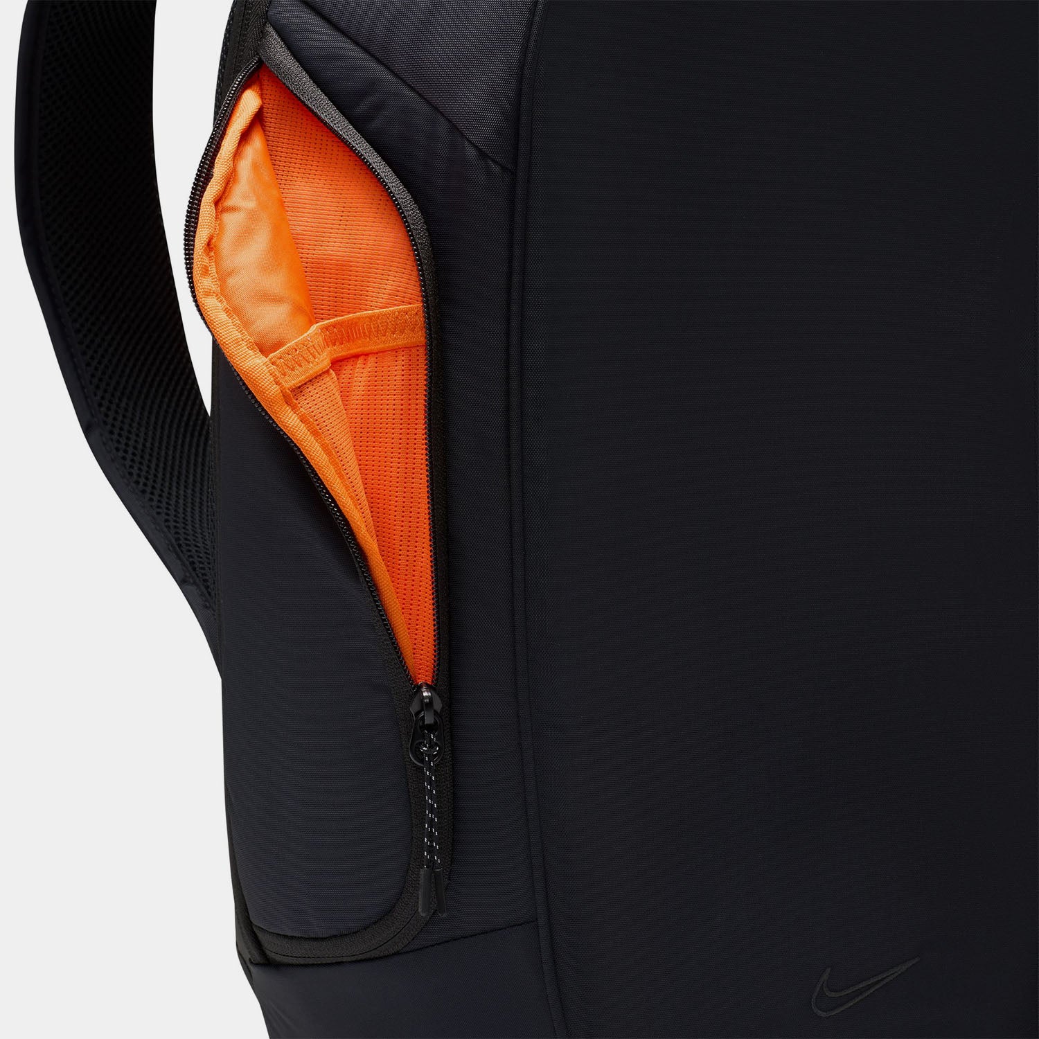 Nike SB - Commute 25L Backpack - Black / Black / Anthracite