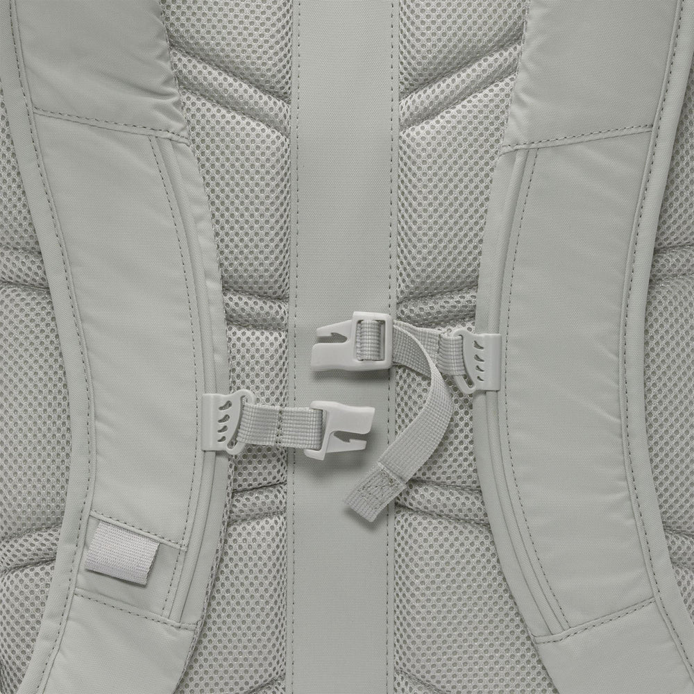 Nike SB - Commute 25L Backpack - Light Smoke Grey / Pure Platinum