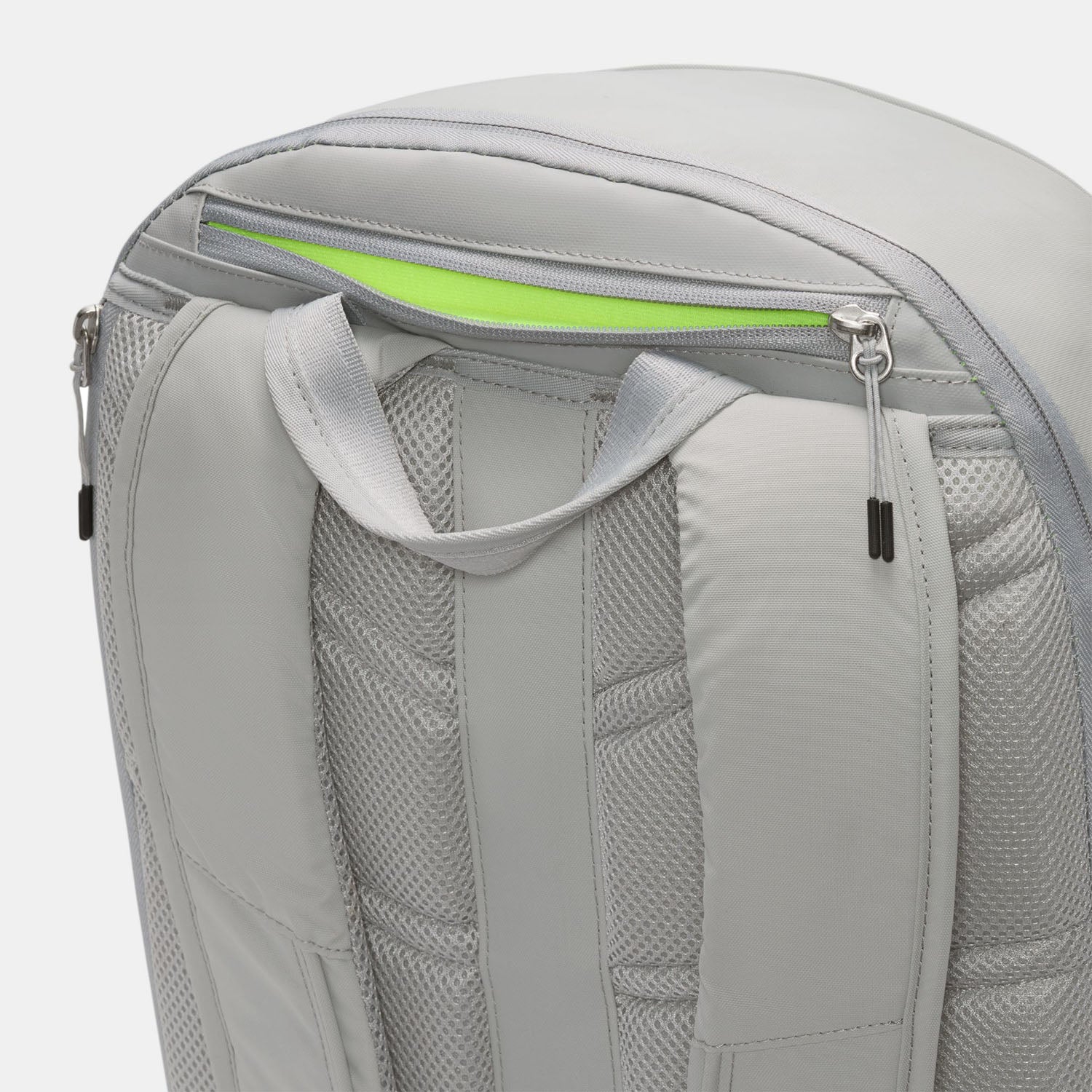 Nike SB - Commute 25L Backpack - Light Smoke Grey / Pure Platinum