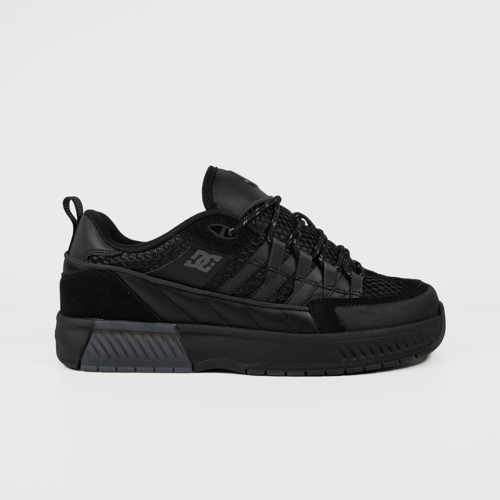 Dc all black skate shoes online