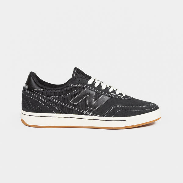 New Balance Numeric - 440 V2 Shoes - Black / Sea Salt