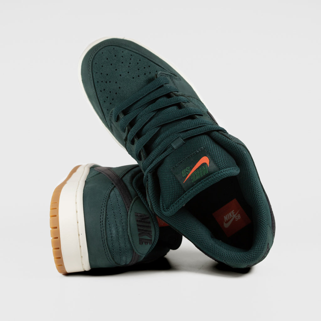 Nike SB - Dunk Low Pro Orange Label Shoes - Deep Fir / Black - Fir