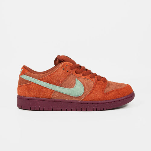 Nike SB Dunk Low Pro Shoes Mystic Red Emerald Rise Rugged