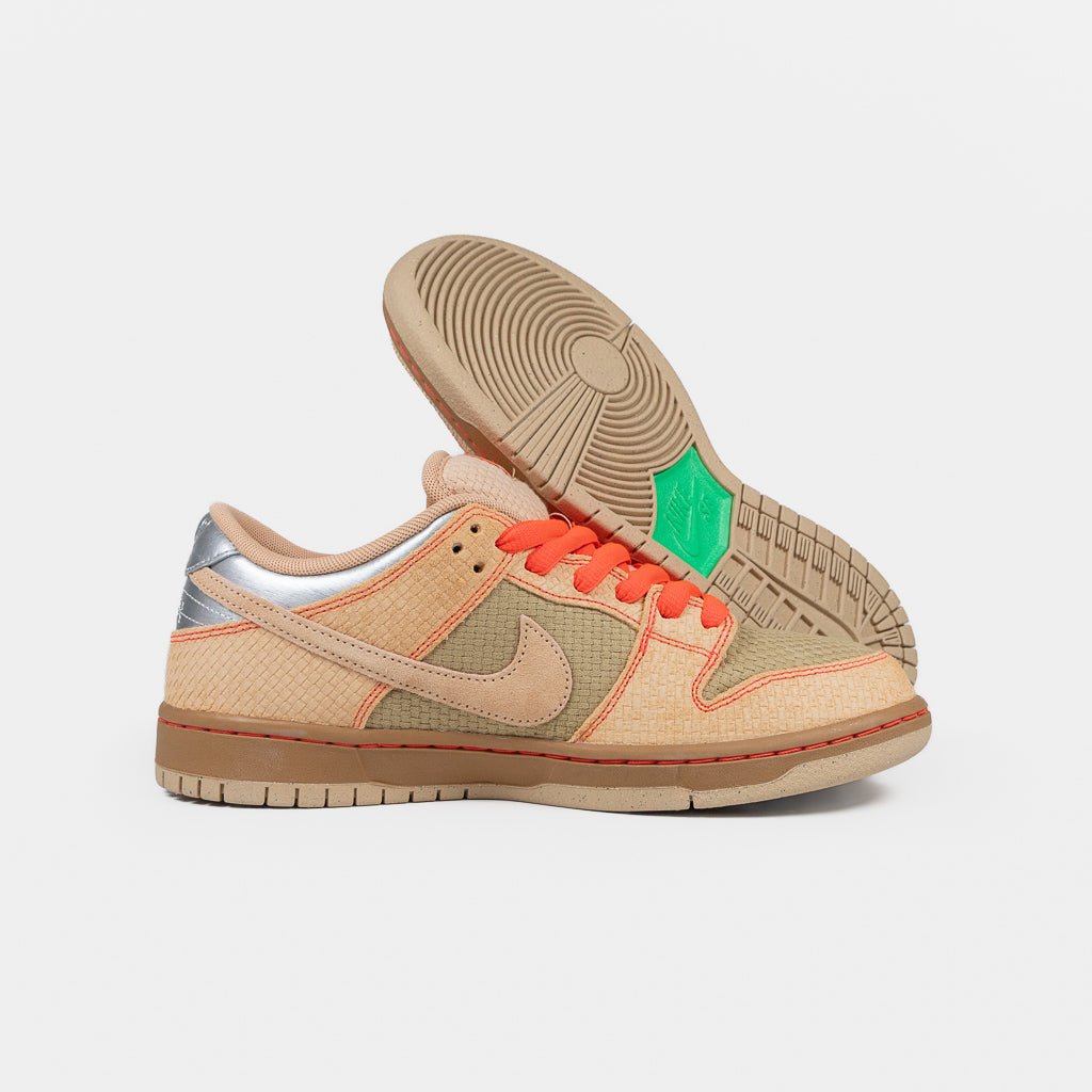 Nike SB - Dunk Low Pro 'Som Tum' Shoes - Canvas / Vanchetta Tan