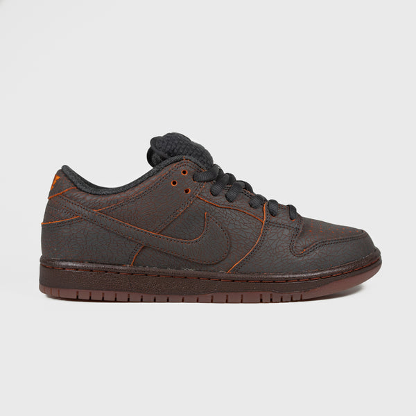 Nike SB - Krampus Dunk Low Pro Shoes - Dark Smoke Grey / Campfire Orange - Black