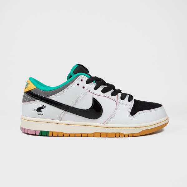 Nike SB - 'CSEF' Dunk Low Pro Shoes - Summit White / Black - White - Iron Grey