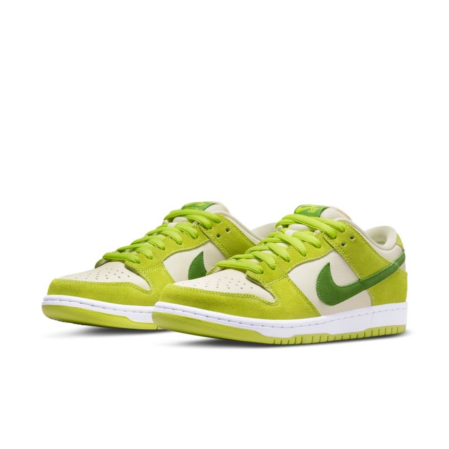 Nike SB - Dunk Low Pro Shoes - Atomic Green / Chlorophyll