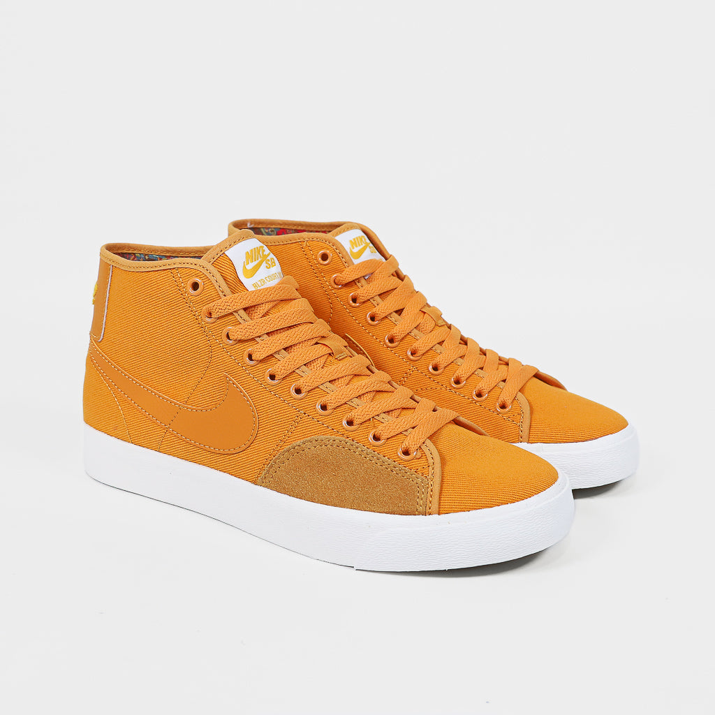 Light orange nike on sale shoes