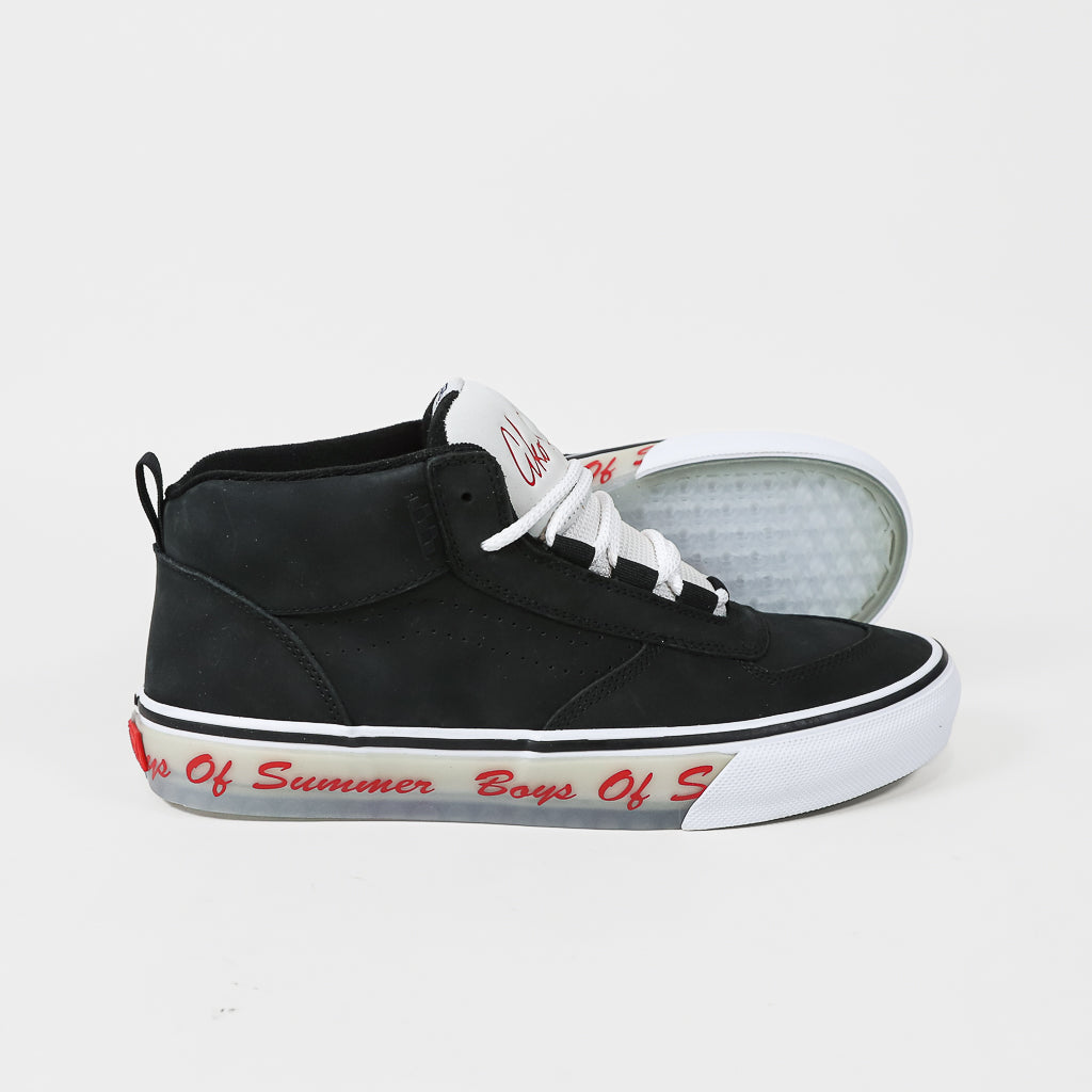 Boys vans hot sale tennis shoes